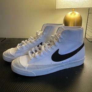 Nike Blazer Mid 77